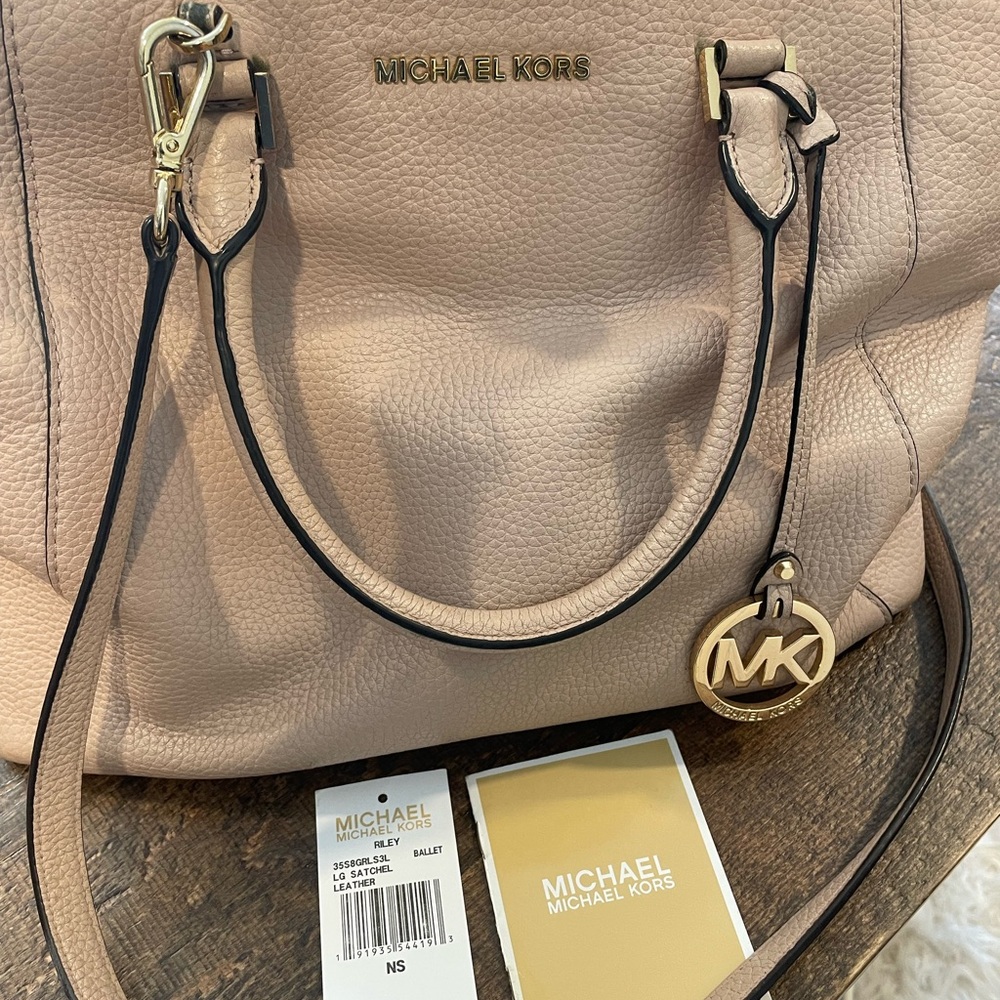 Michael Kors Ballet Pink Pebbled Leather Shoulder Bag with Gold Hardware